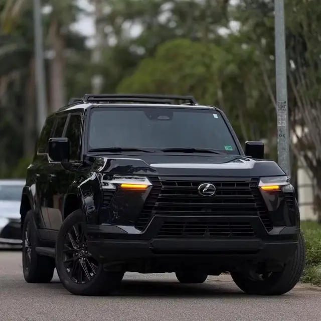 Lexus GX 2025 — location avec chauffeur à Yaoundé
